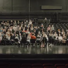 Dziady teatr: Fascynujące interpretacje i ich znaczenie w kulturze