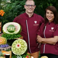 Rzeźba z owoców i warzyw: Odkryj tajniki sztuki i technikę carvingu