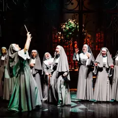 Opinie o zakonnica w przebraniu w teatrze rozrywki – co mówią widzowie?