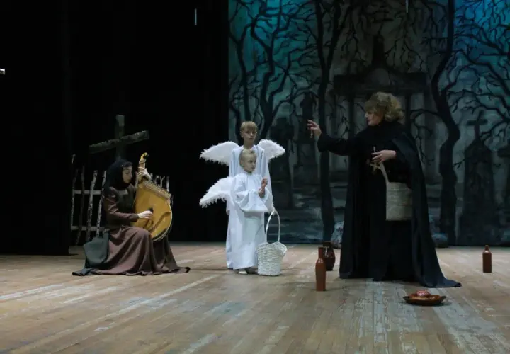 Dziady cz 2 spektakl: recenzje, bilety i tajemnice teatralnej interpretacji