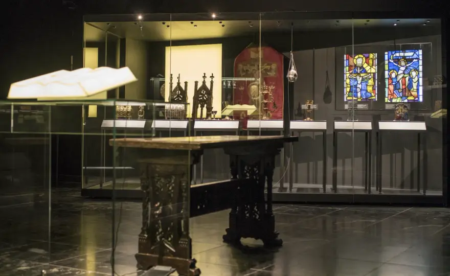 Zobacz fascynujące zdjęcia z muzeum sztuk użytkowych w Poznaniu
