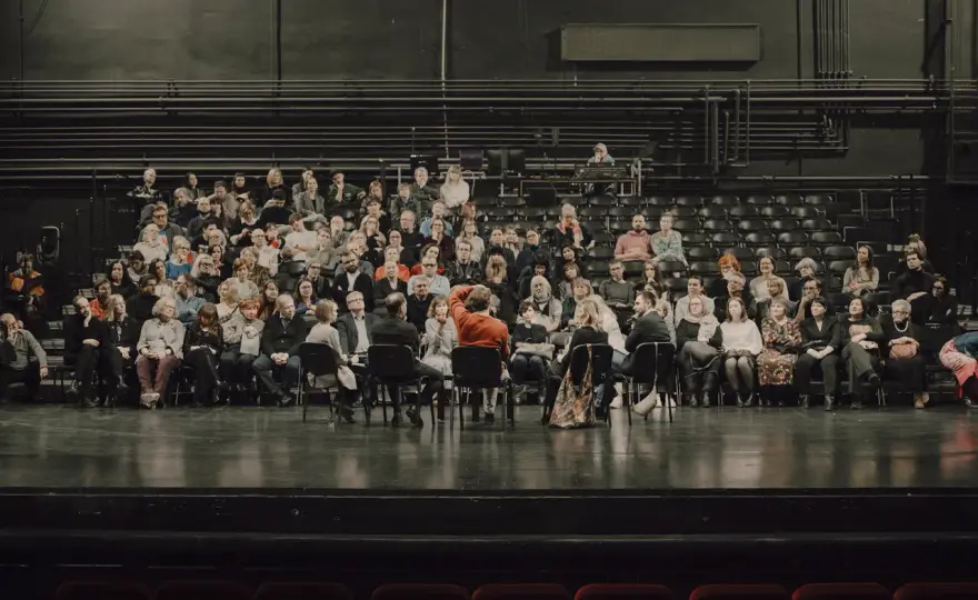Dziady teatr: Fascynujące interpretacje i ich znaczenie w kulturze
