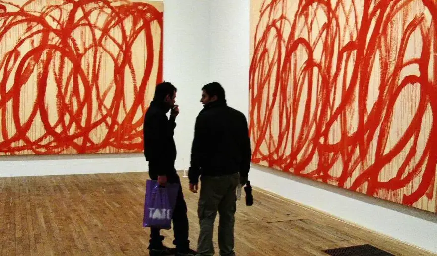 Najlepsze muzea sztuki współczesnej w Londynie: co warto zobaczyć i jak zaplanować wizytę