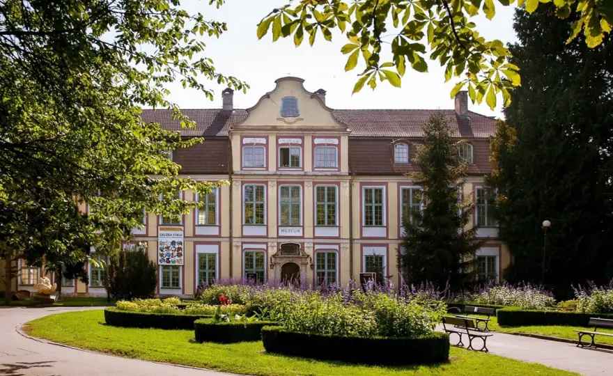 Oddział sztuki nowoczesnej Muzeum Narodowego w Gdańsku - historia i wystawy